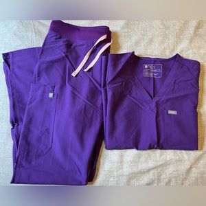 Figs 1 pocket top and Kade cargo scrub pants